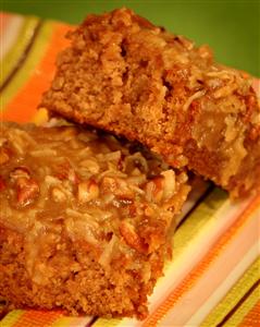 Oatmeal Cake with Coconut Pecan Frosting